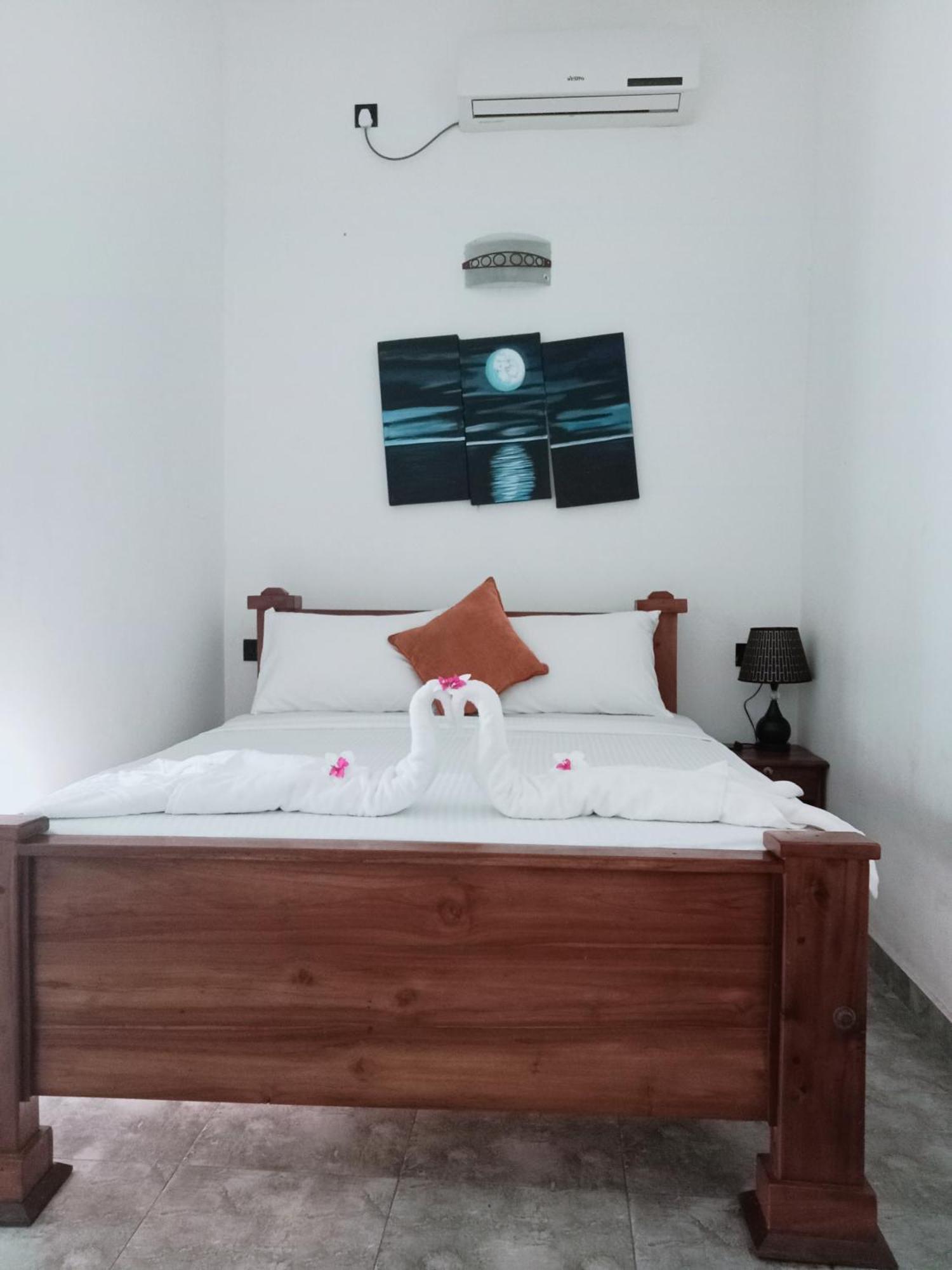 נגומבו Oviniru Beach Hotel מראה חיצוני תמונה