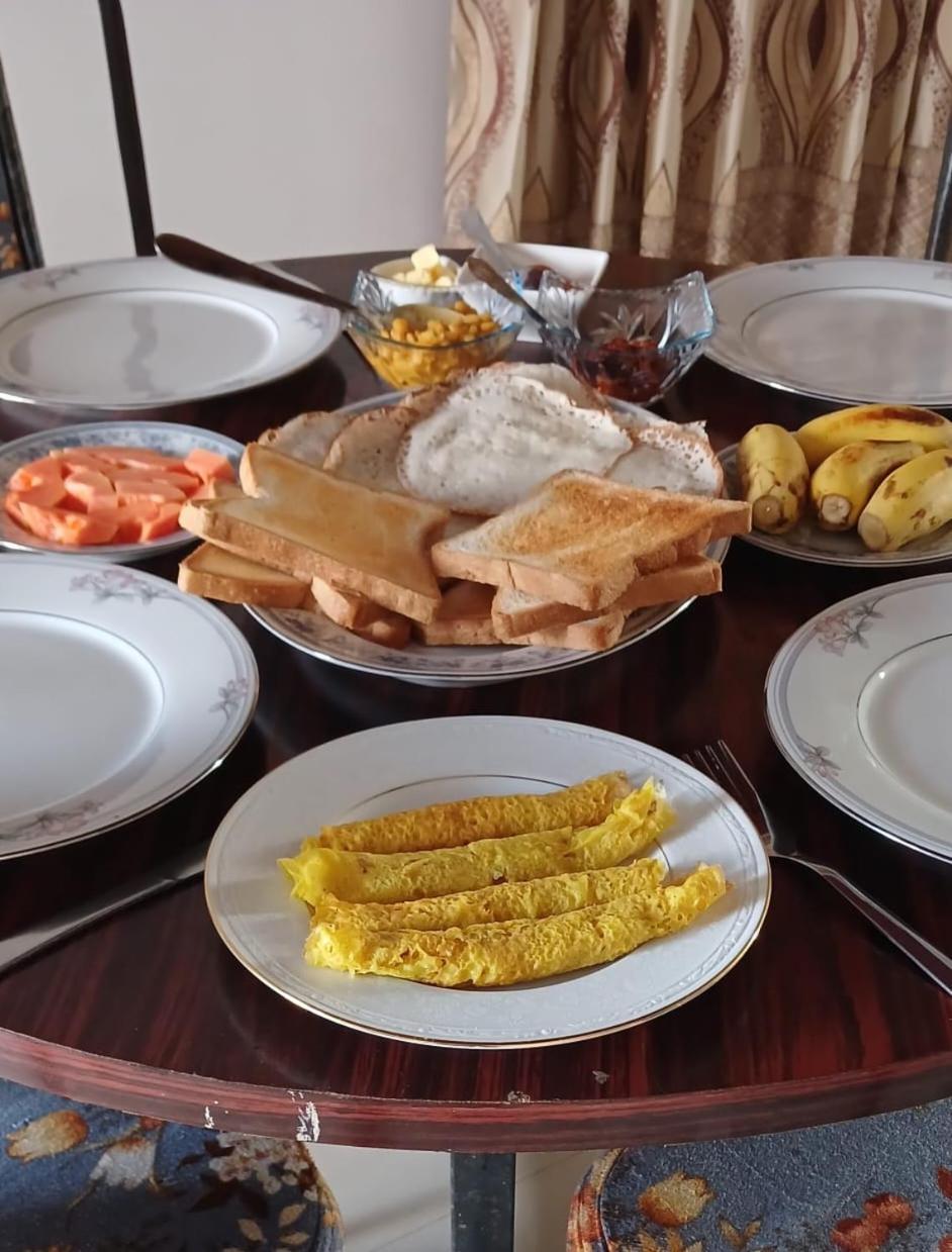 נגומבו Oviniru Beach Hotel מראה חיצוני תמונה